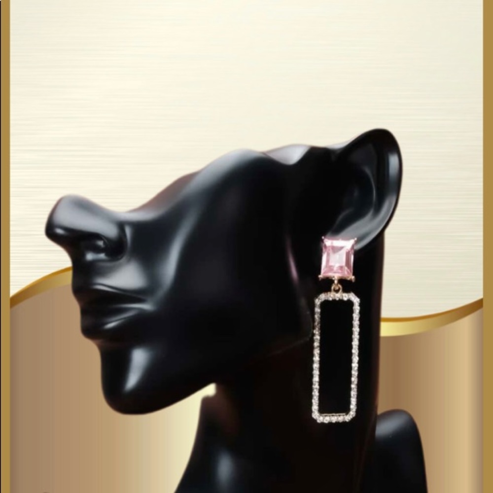PRICE DROP 🆕 Rhinestone Drop Earrings